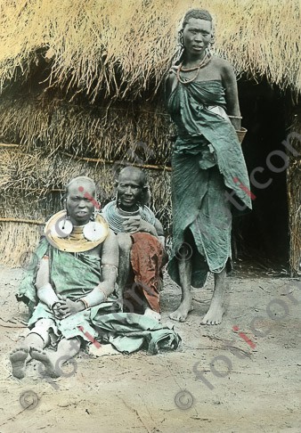 Massai-Frauen | Maasai women - Foto foticon-simon-192-062.jpg | foticon.de - Bilddatenbank für Motive aus Geschichte und Kultur